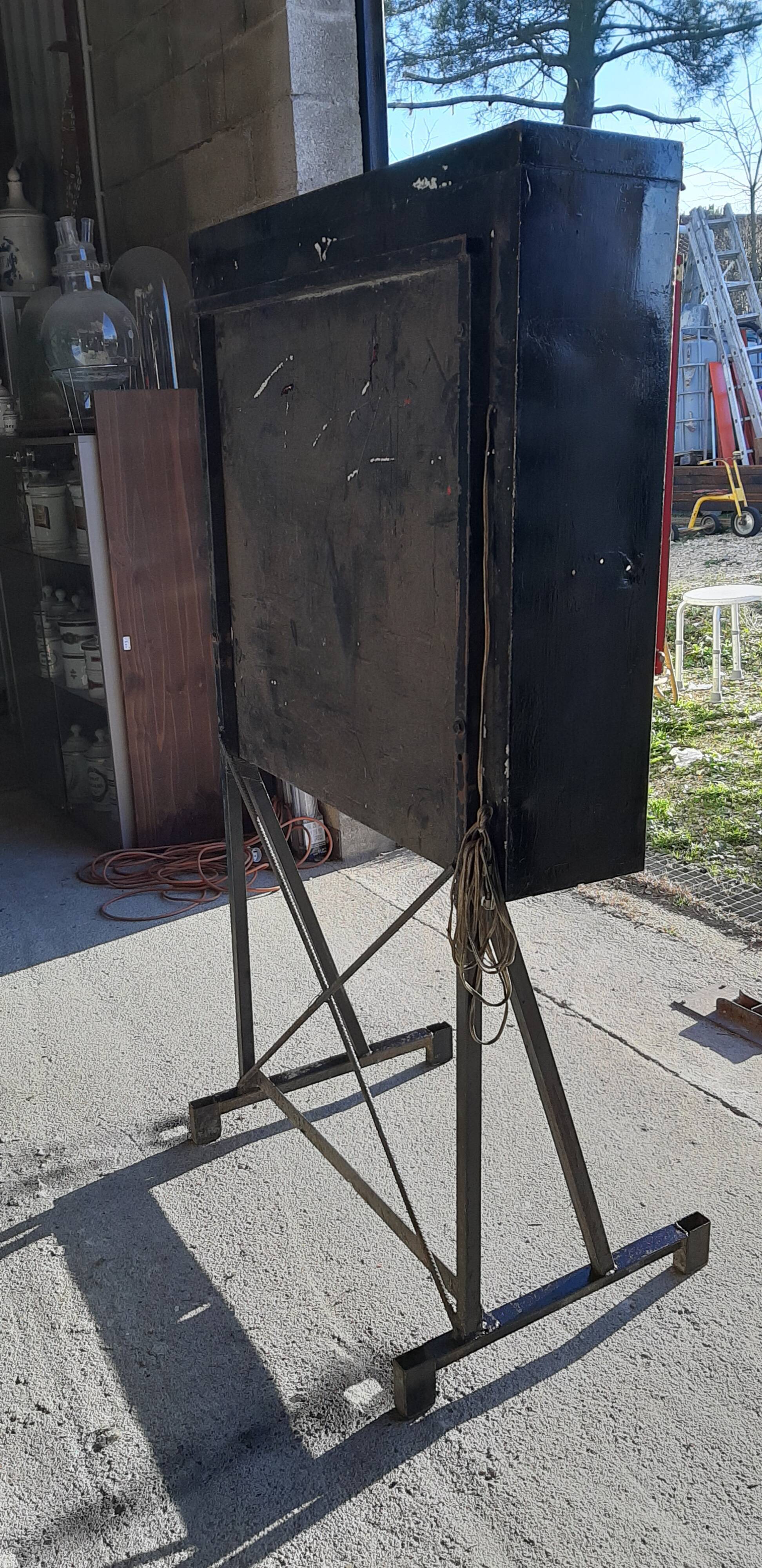 Distributor with tirettes de forain