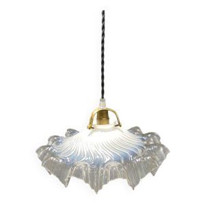 Suspension en opaline