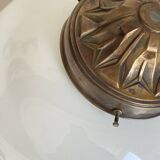 Globe ancien en verre opalin blanc