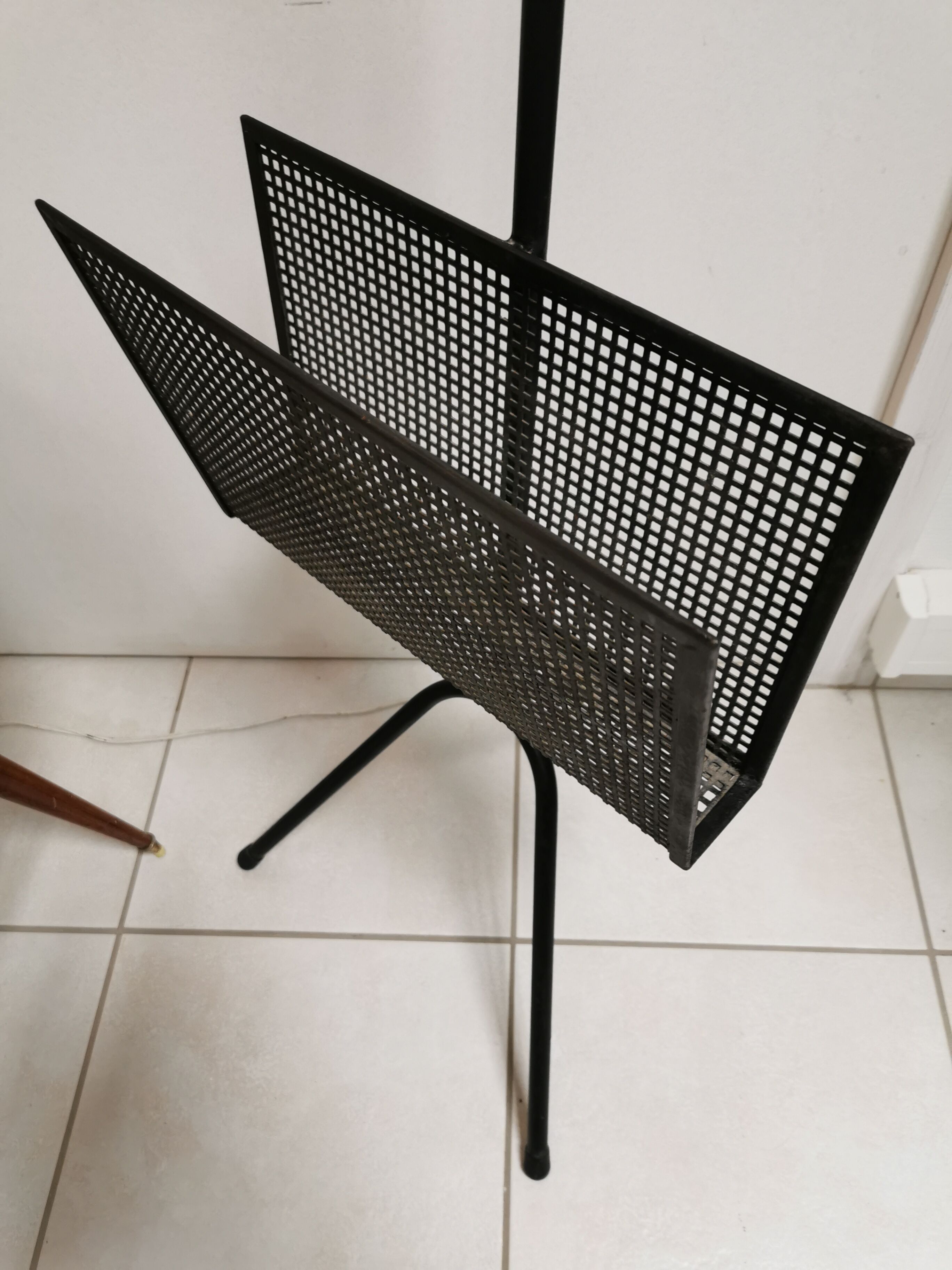 Pair of vintage floor lamps, magazine holders from the 50s