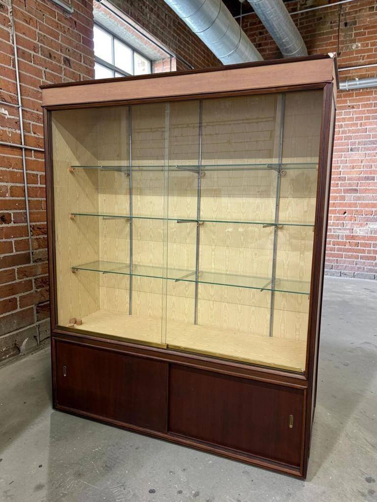Vintage wooden display cabinet / sideboard / wall cabinet