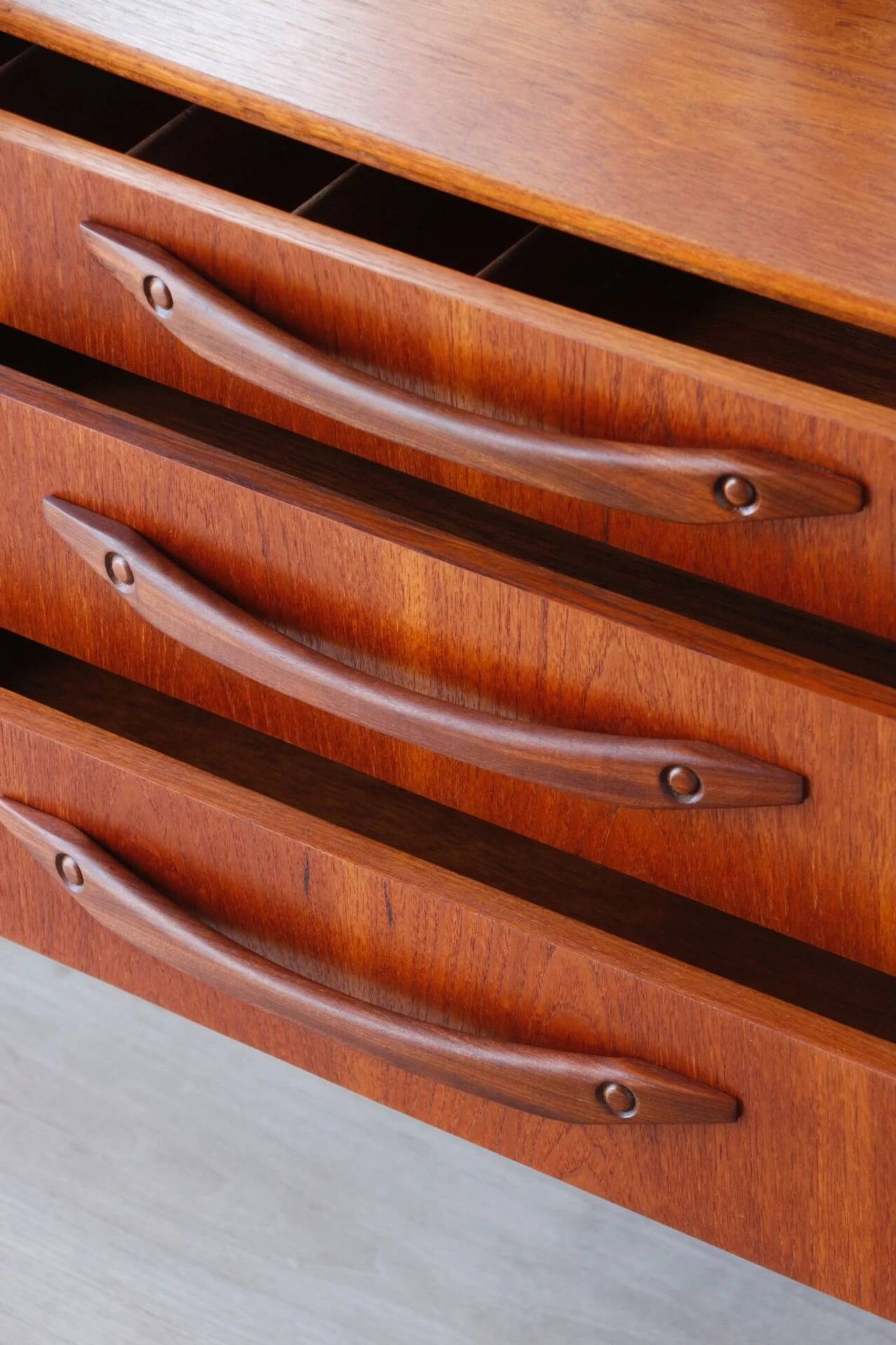 Enfilade Beautility teck | Design vintage