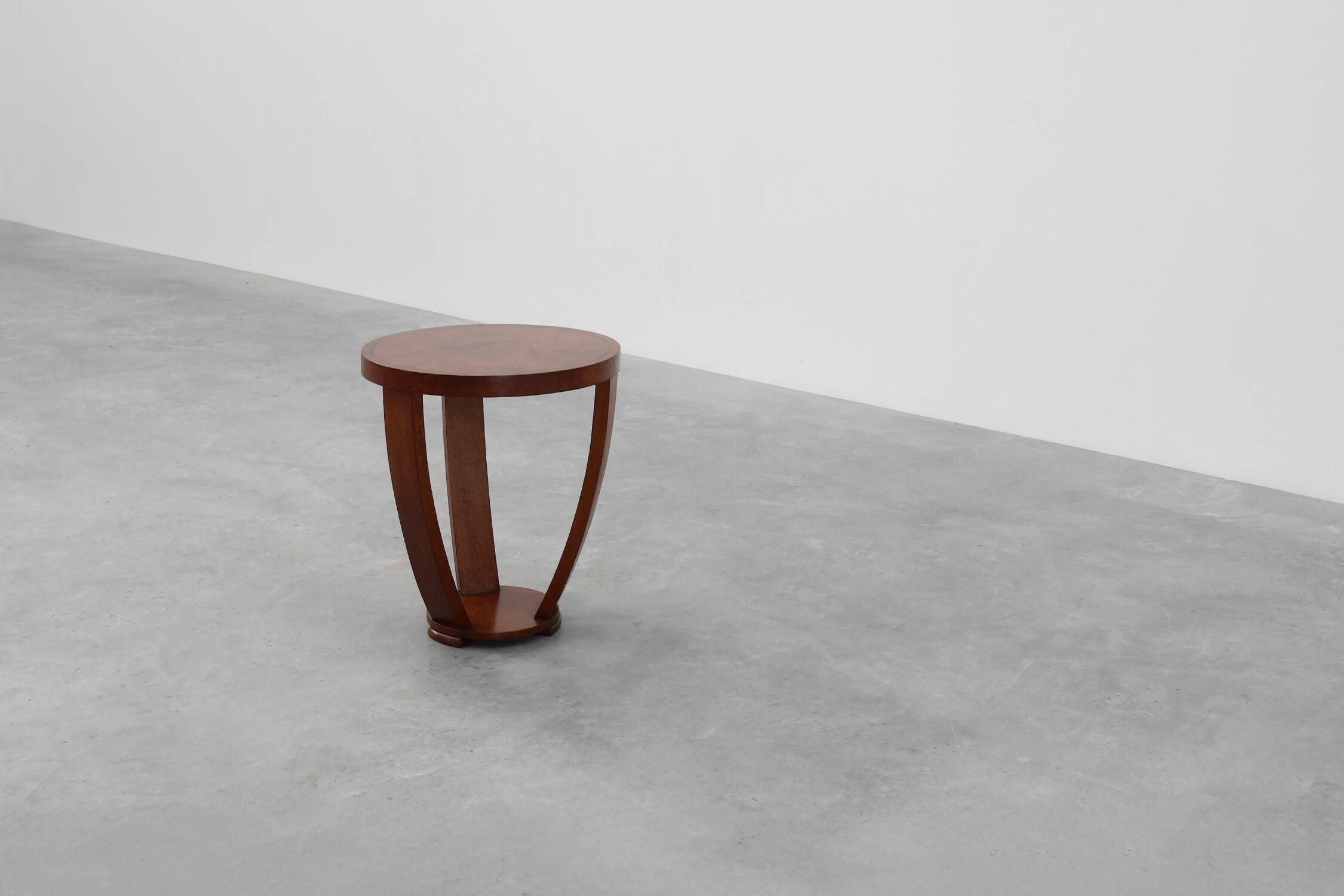 Art Deco side table in wood and chess style veneered top, France ca. 1940