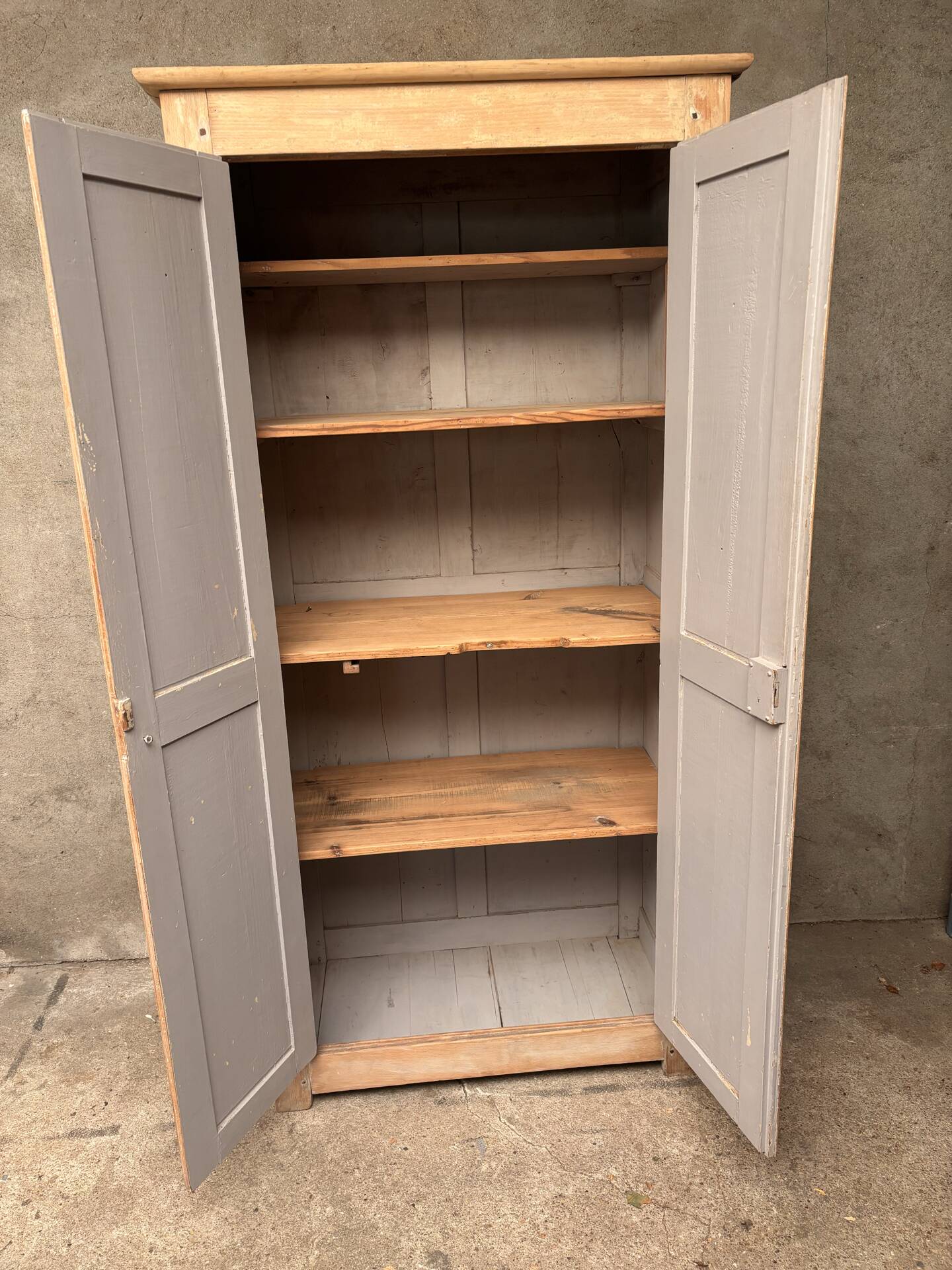 Authentic Parisian wardrobe
