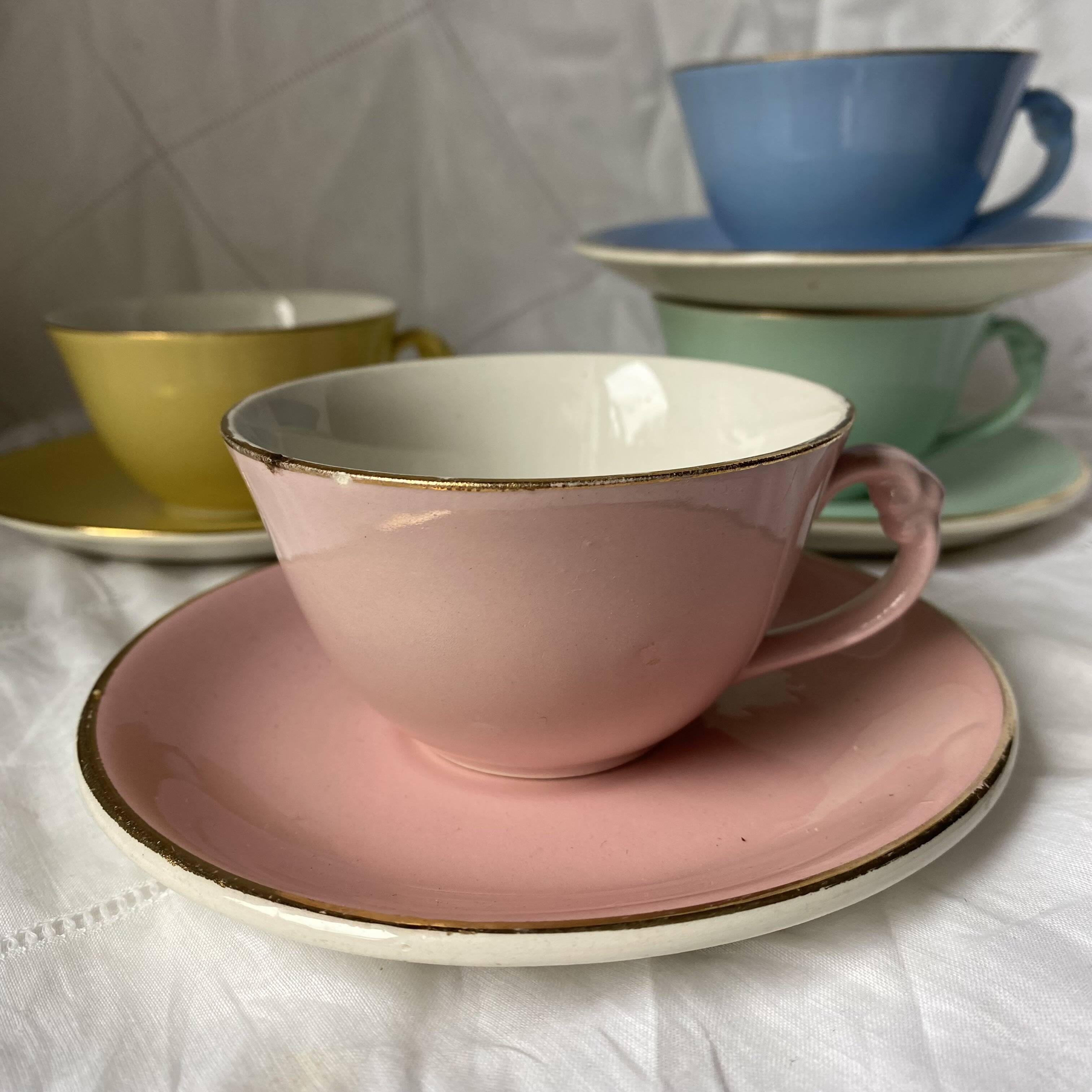 Mugs Moulin des Loups pastel colour 1960s