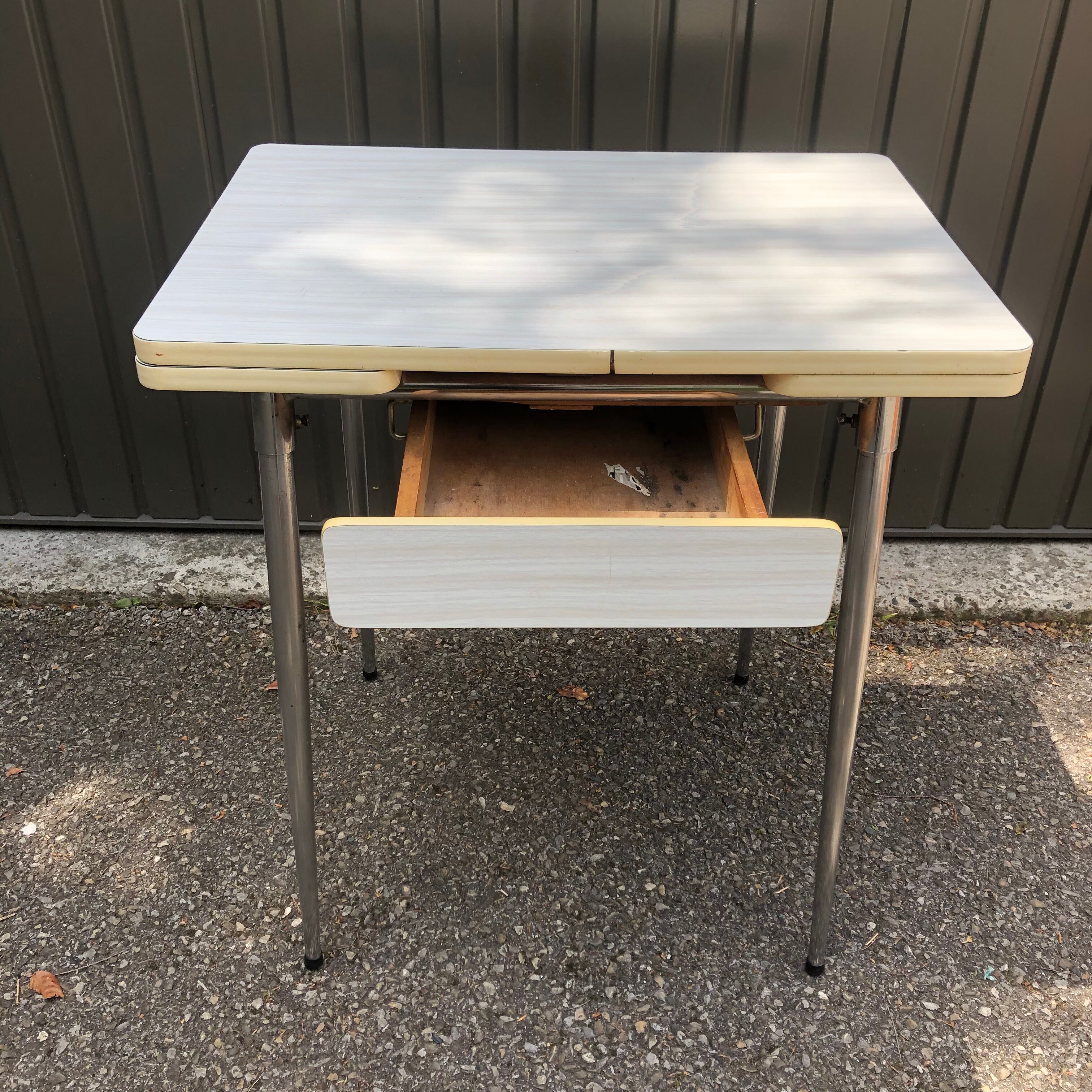Formica table