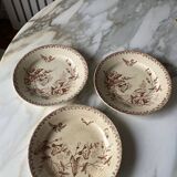 Trio of Onnaing plates with bindweed motif