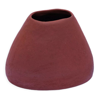 Vase - moon granite - red