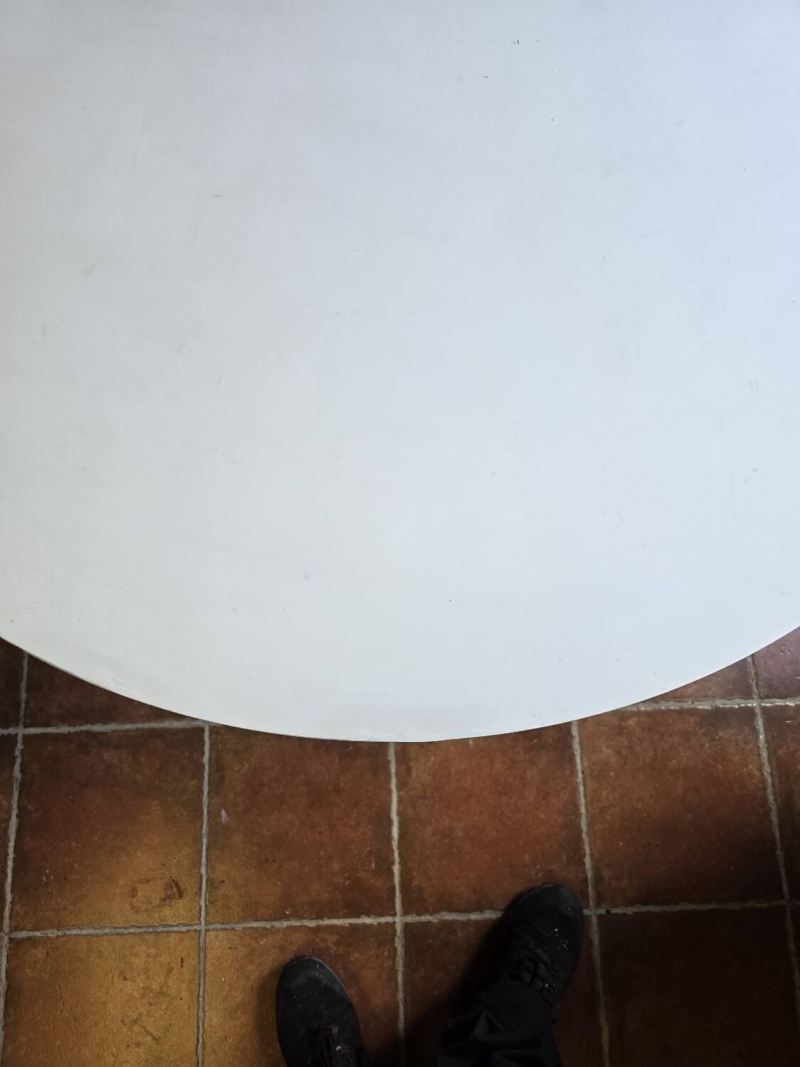 Tulip foot table from the 70s, 120cms in diameter