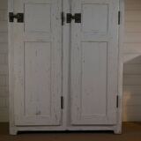 Armoire blanche en bois
