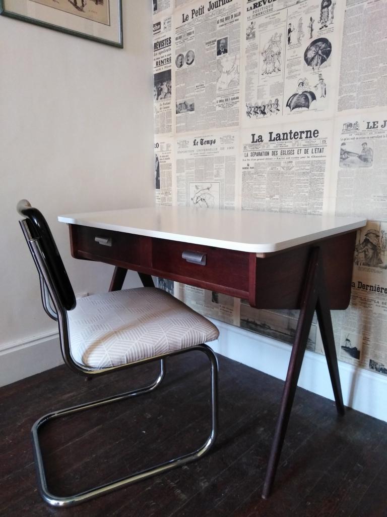 Vintage desk feet compass