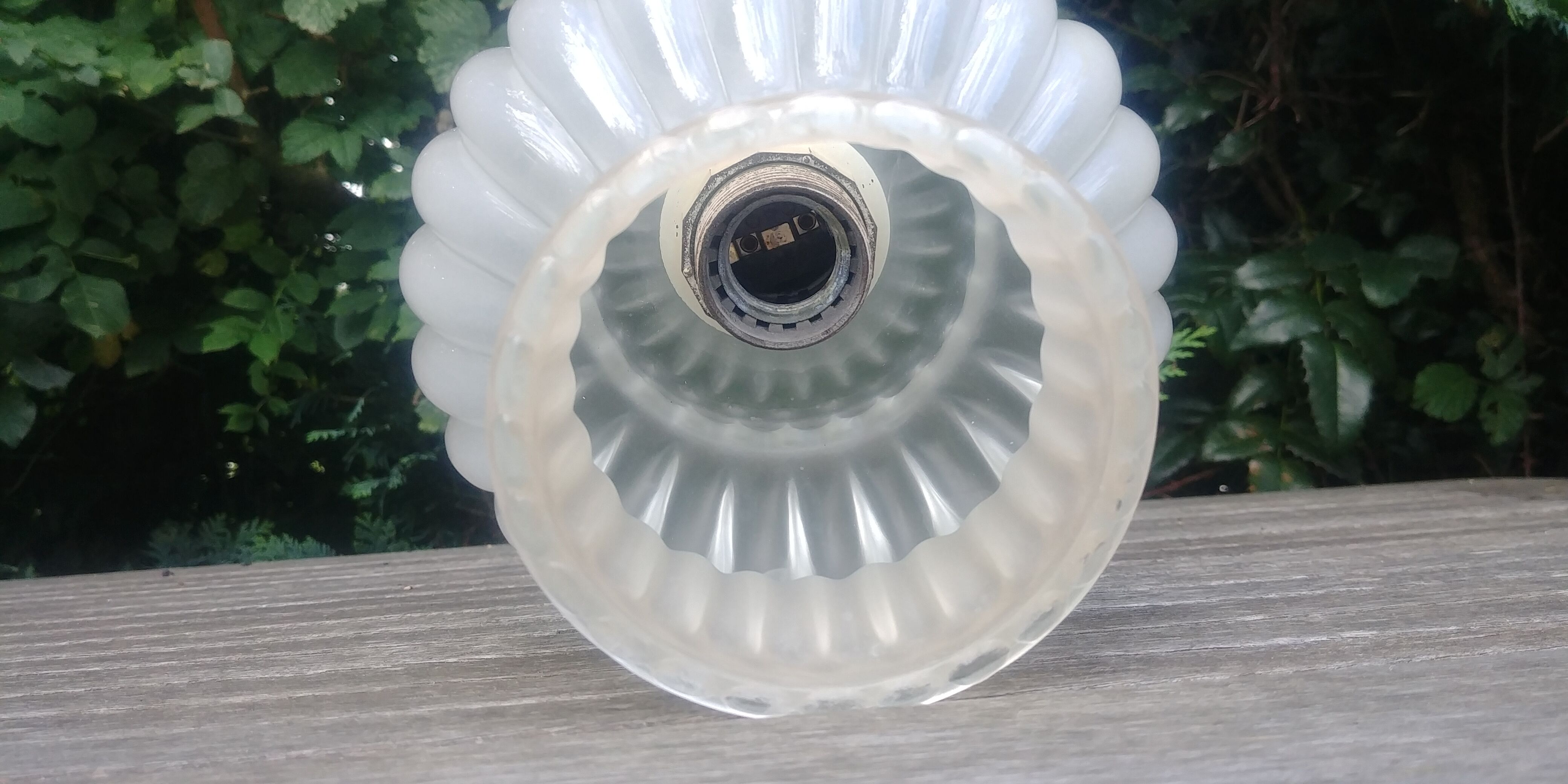 Suspension in vintage frosted glass 70s