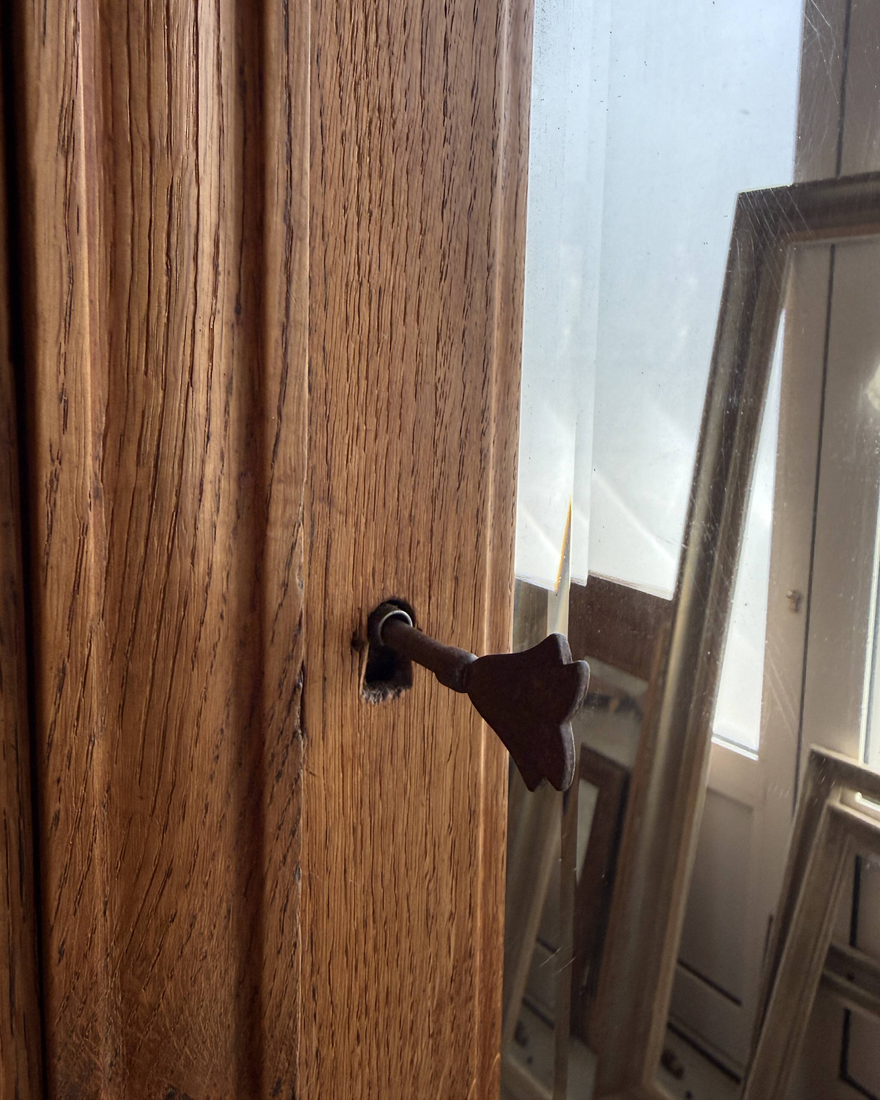 Armoire Art Déco en chêne (rénovée)