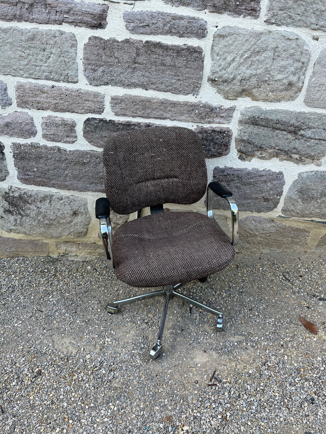 Desk chair