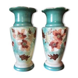 Paire de vases en opaline