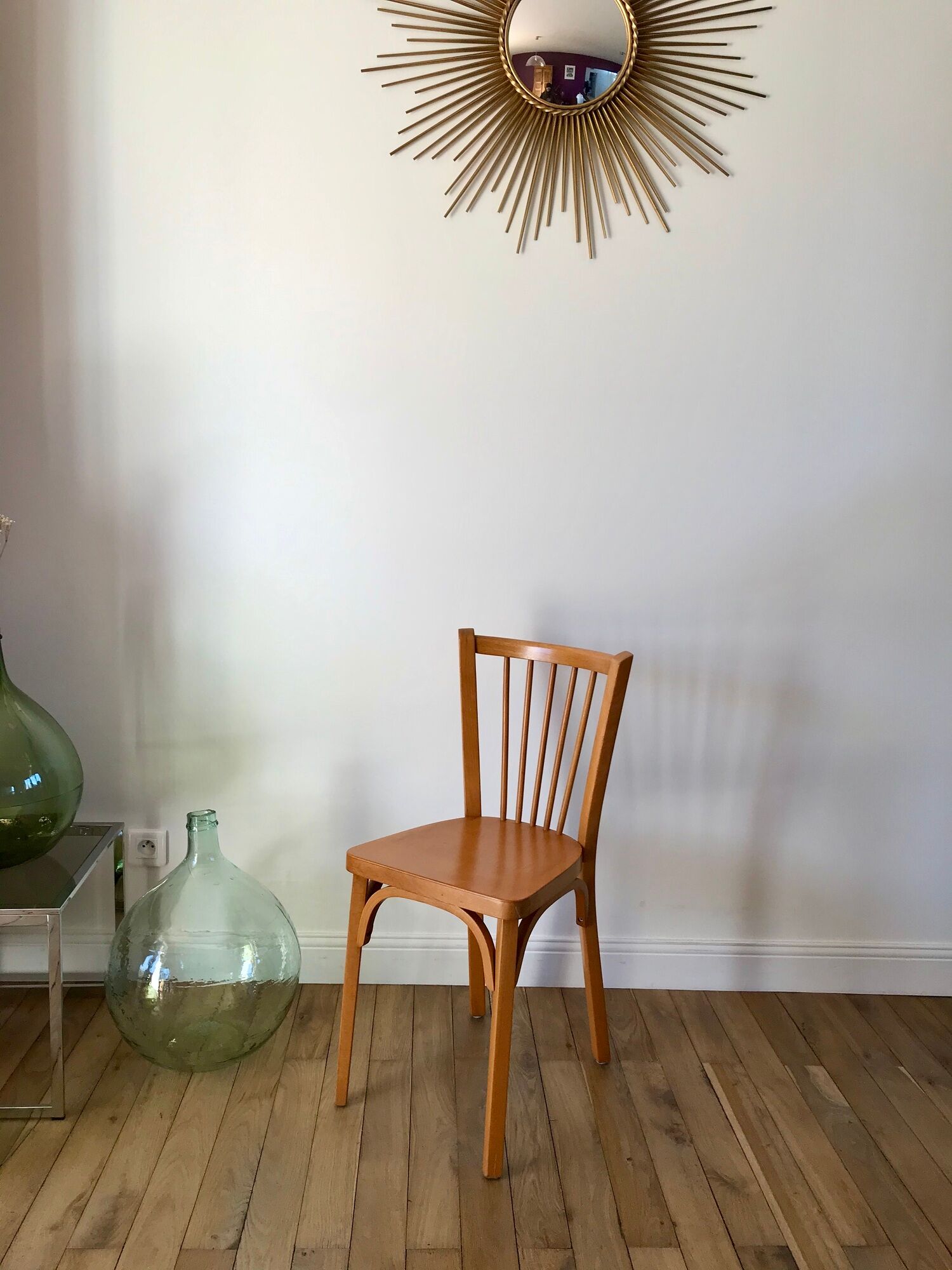 Chaise bistrot Baumann en bois de hêtre clair N°12 années 50