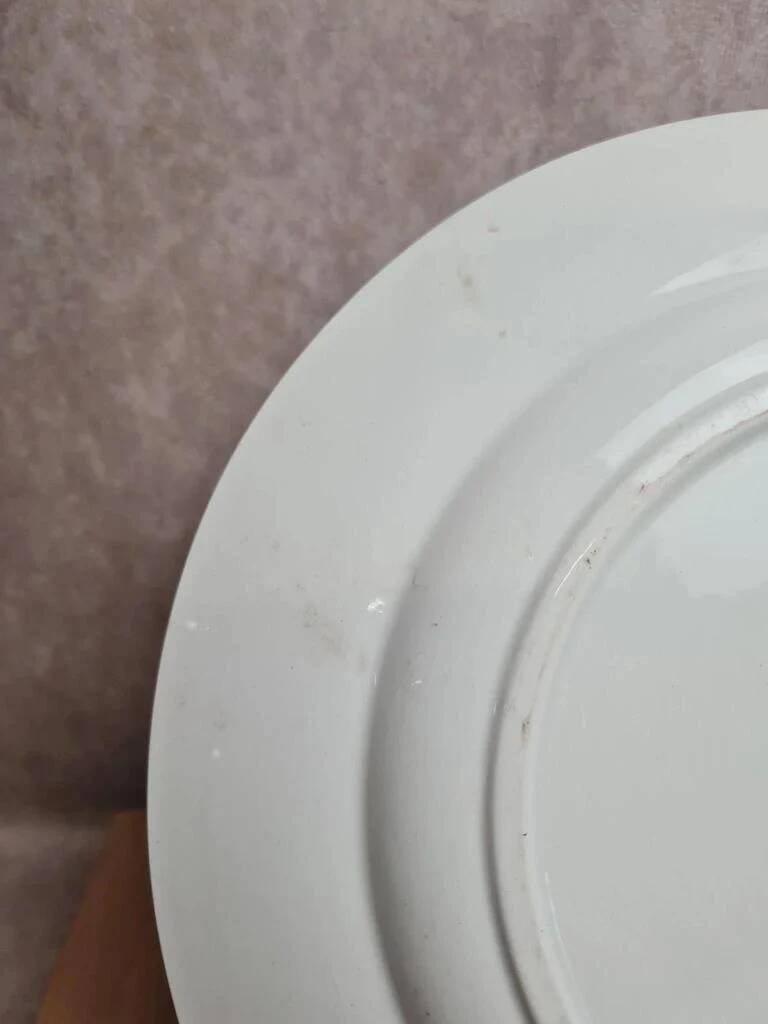 Round vintage plate Sarreguemines Fontanges red – Old ironstone