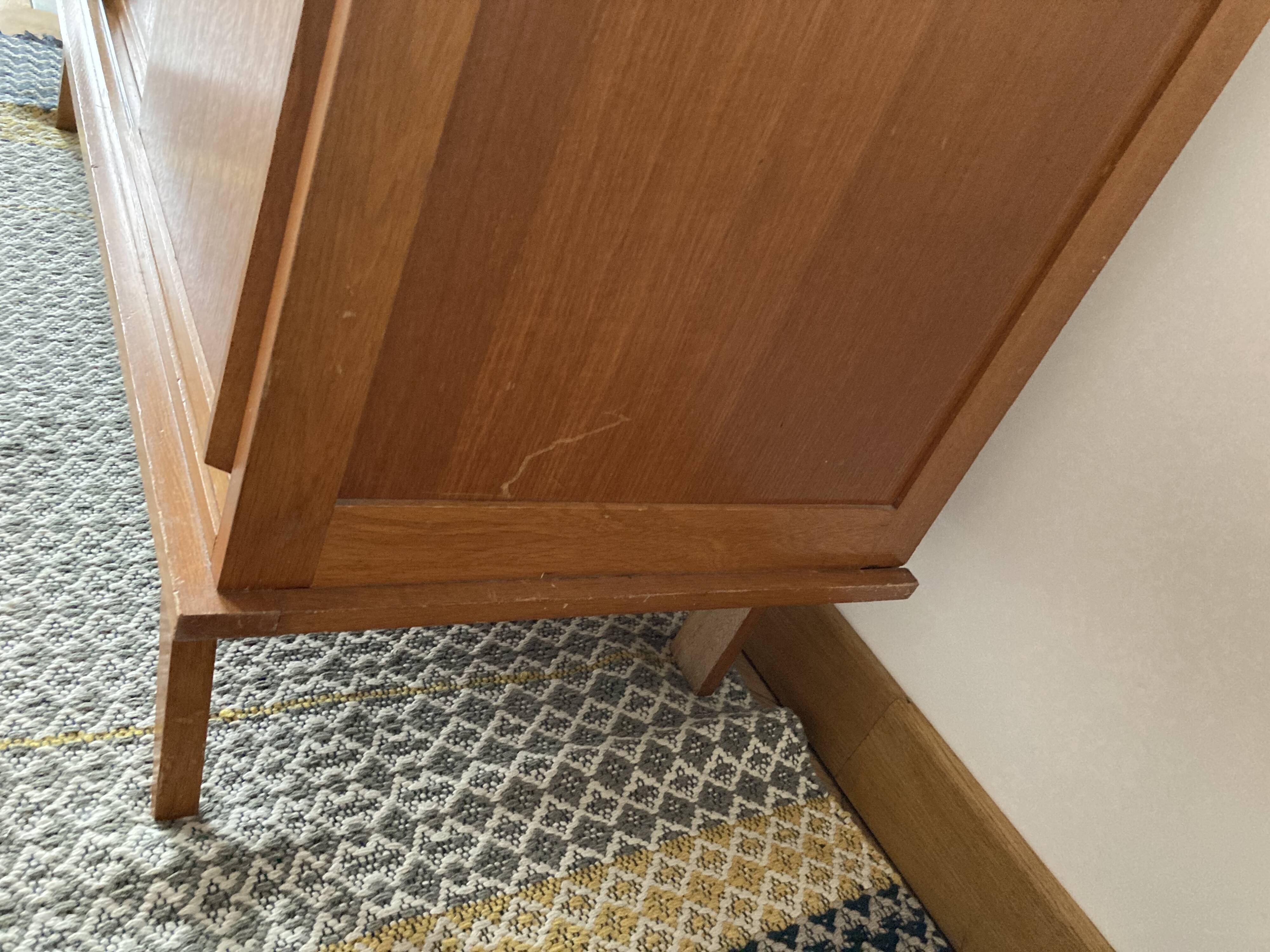 Wardrobe feet compass sliding doors