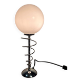 Lampe pied métal style ressort globe opalin