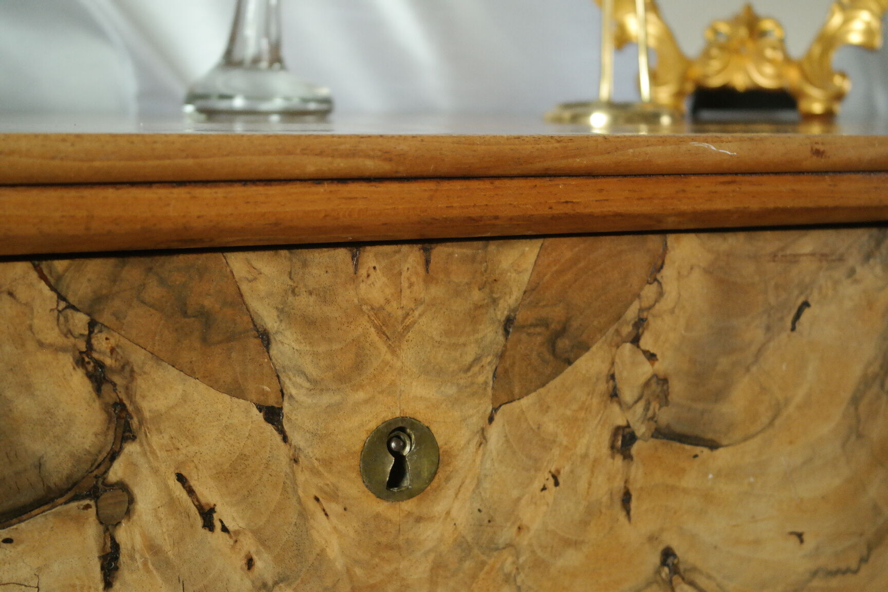 Louis Philippe style chest of drawers in light walnut, 20th century