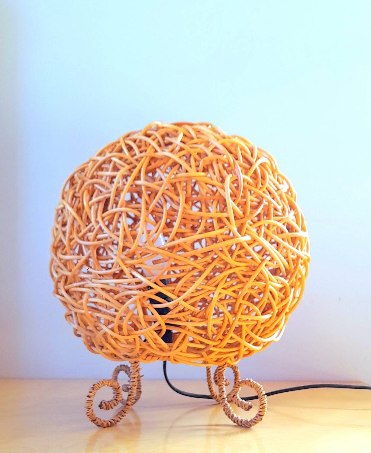 Rattan ball lamp