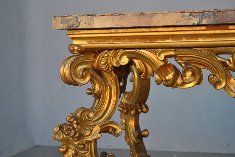 Console rocaille bois doré marbre romain XVIIème