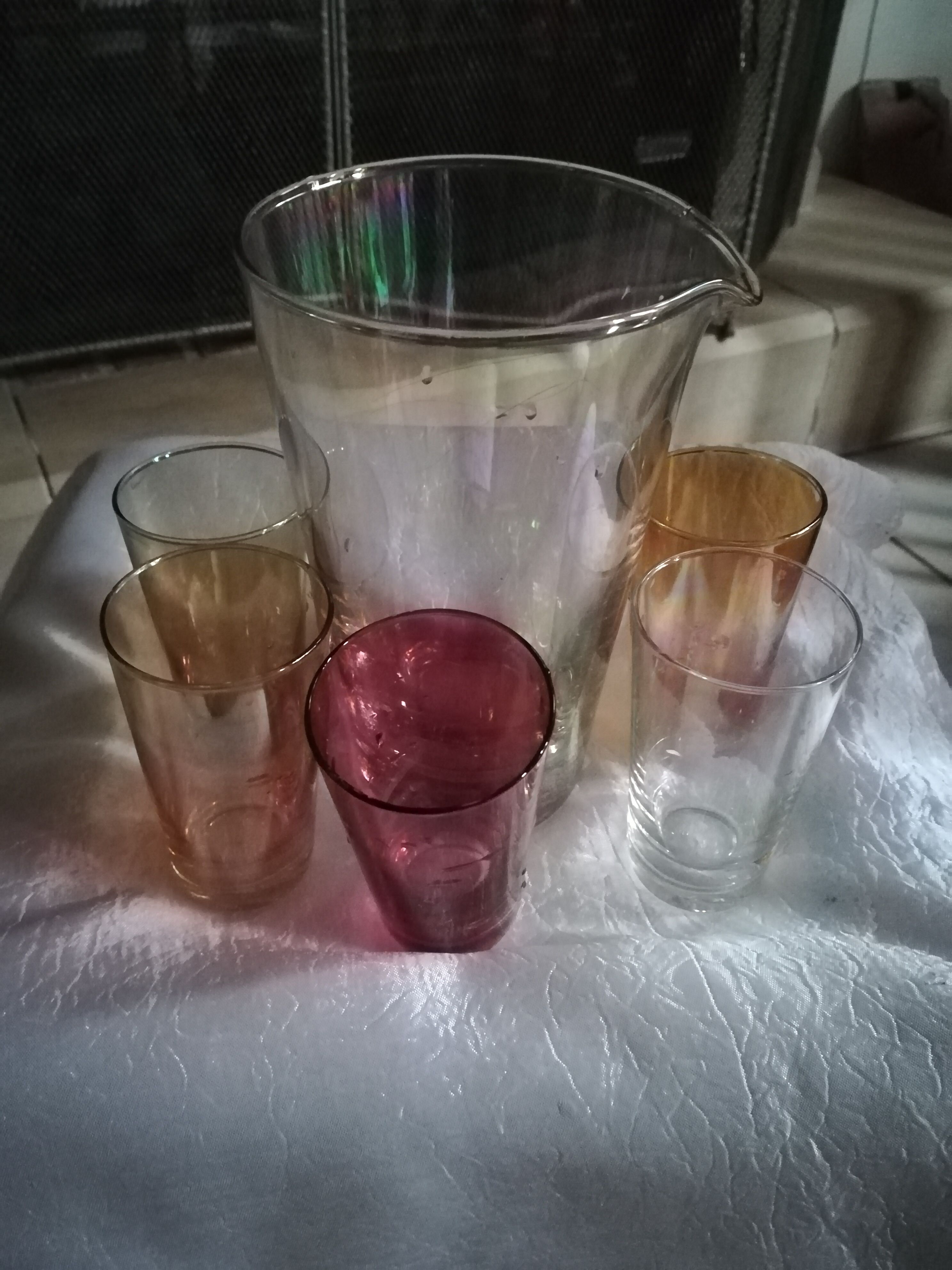 Carafe with 5 glasses