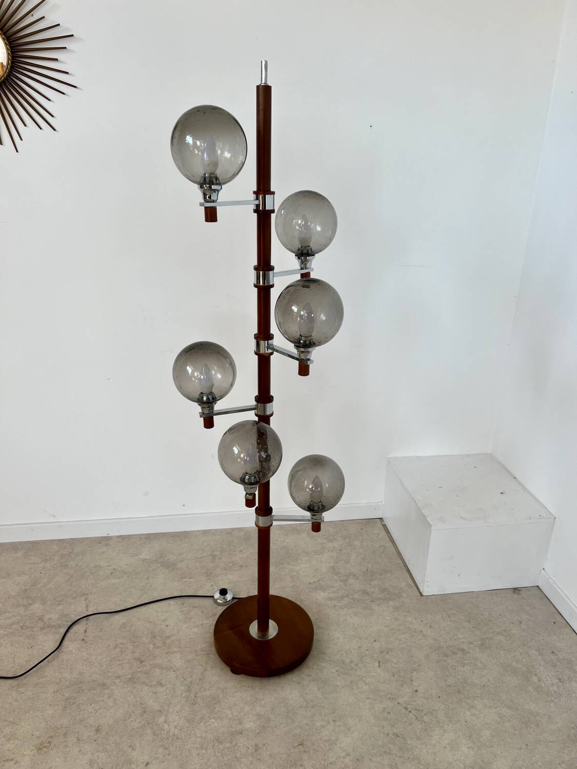 Old Scandinavian design wooden floor lamp from the 60s with 6 vintage lights