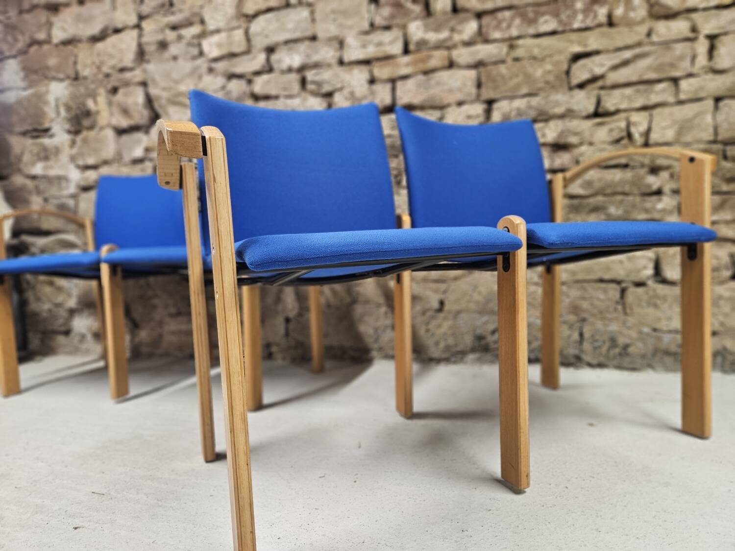 Set of 2 waiting room benches 1980/90