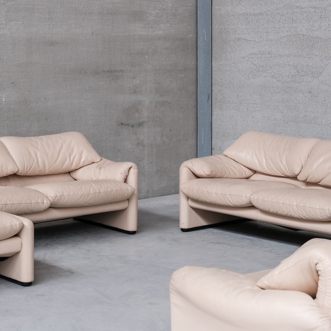 Vico Magisretti 'Maralunga' Suite of Sofas and Armchairs for Cassina