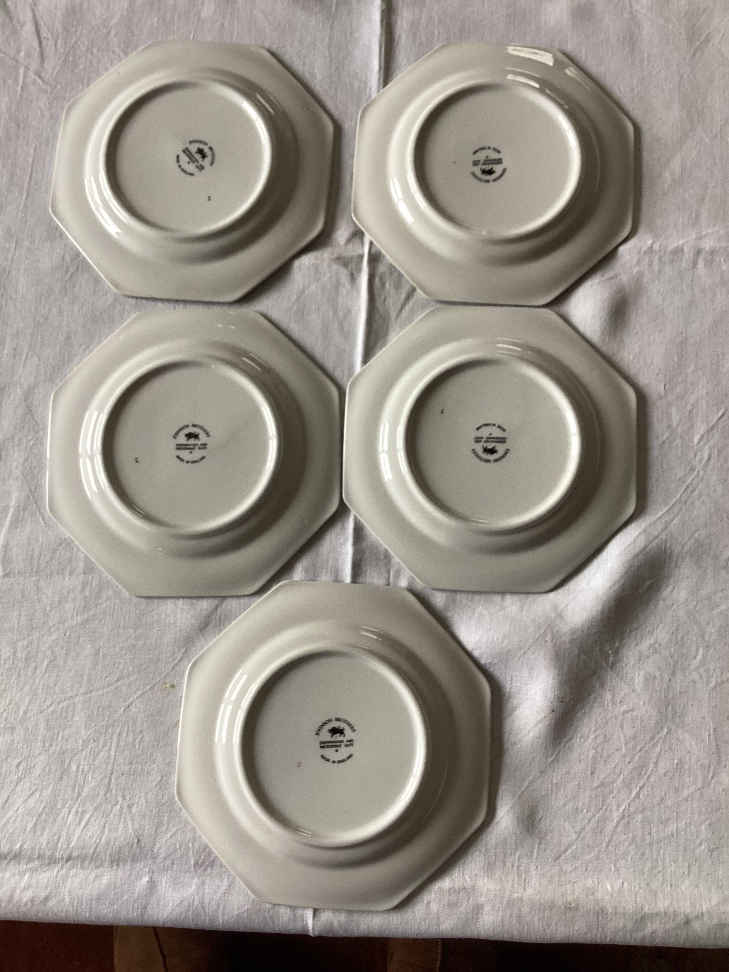 Set of 5 dessert plates by Johnson Brothers, dimensions: diameter - 19.5 cm -