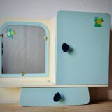 Old medicine cabinet - 1950