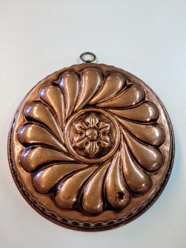 Copper cake pan 29cms in diameter