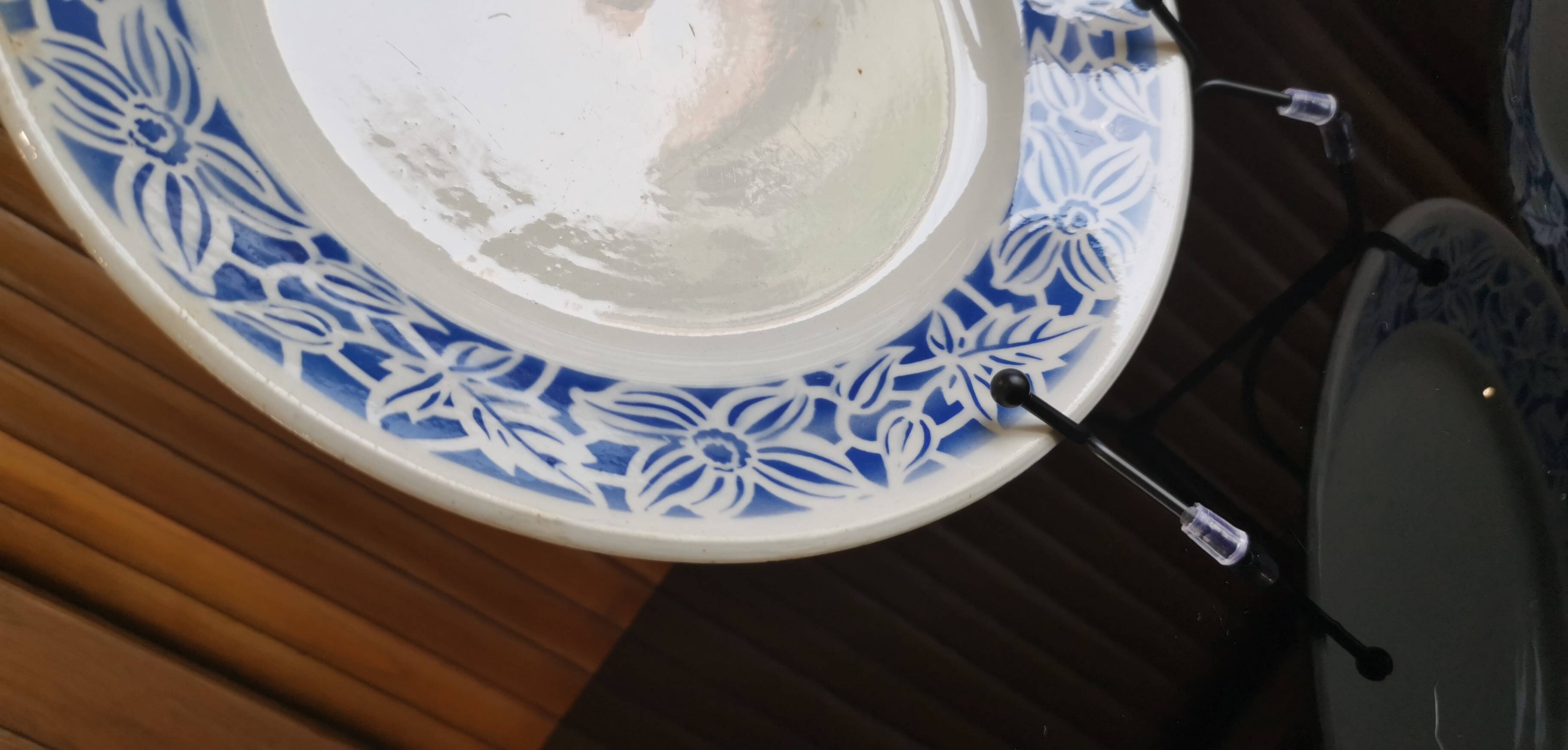 4 white earthenware dinner plates by k&g Lunéville blue blida model