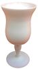 Vase en opaline blanche