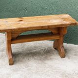 Small bench, pine steps