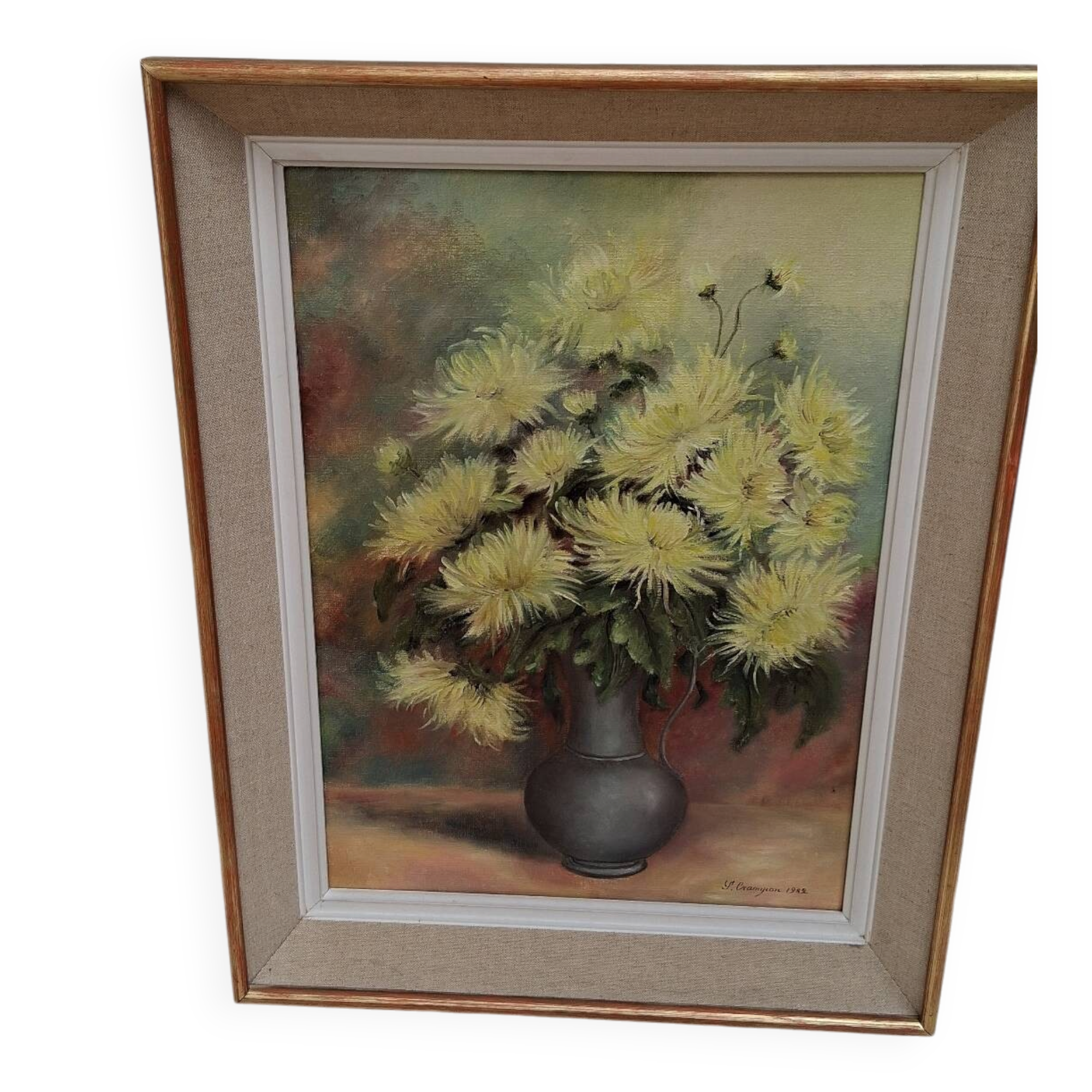 Table of yellow chrysanthemums