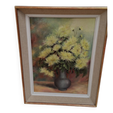 Table of yellow chrysanthemums