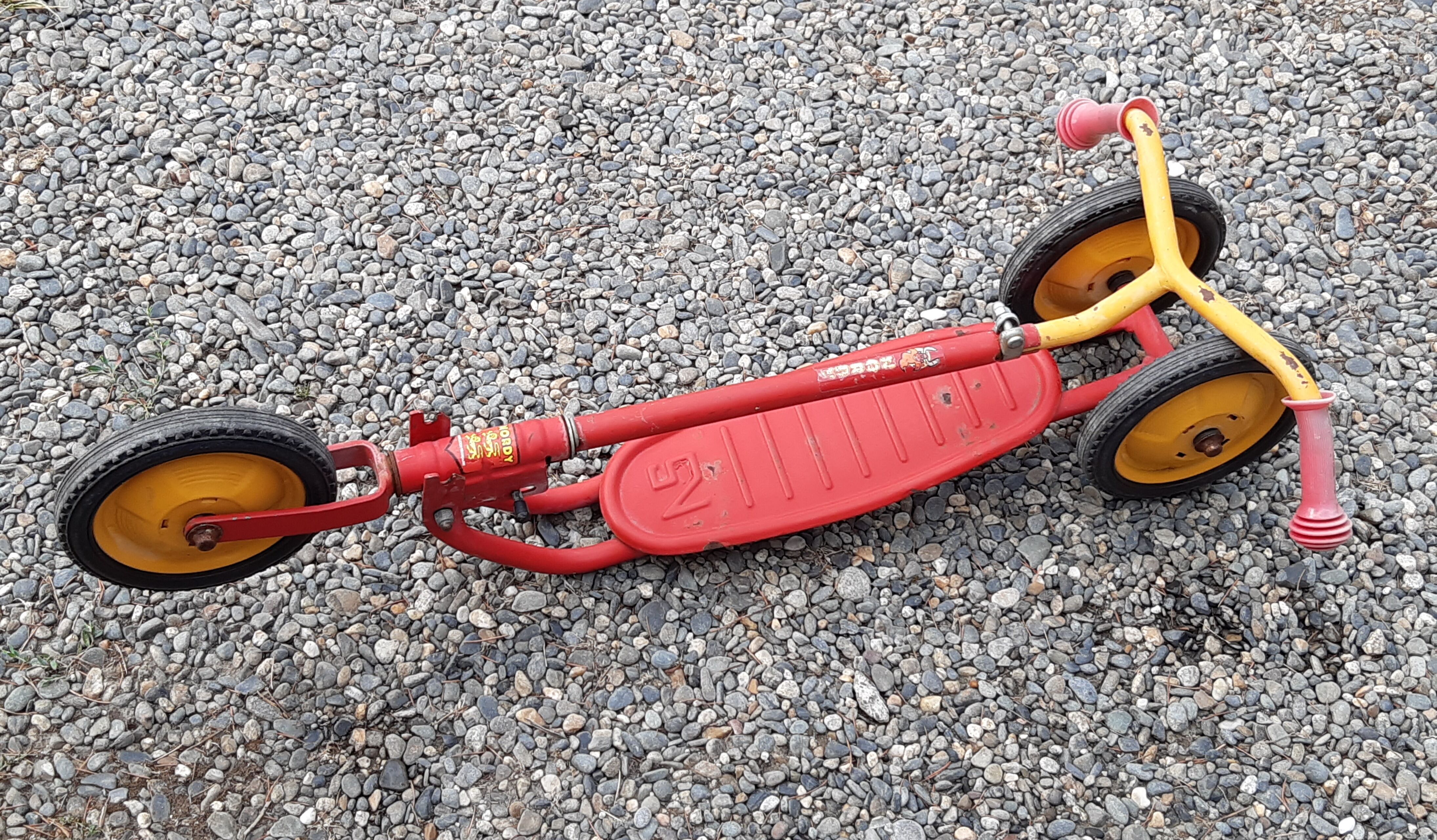 Trotinette vintage 70s pliante 3 roues