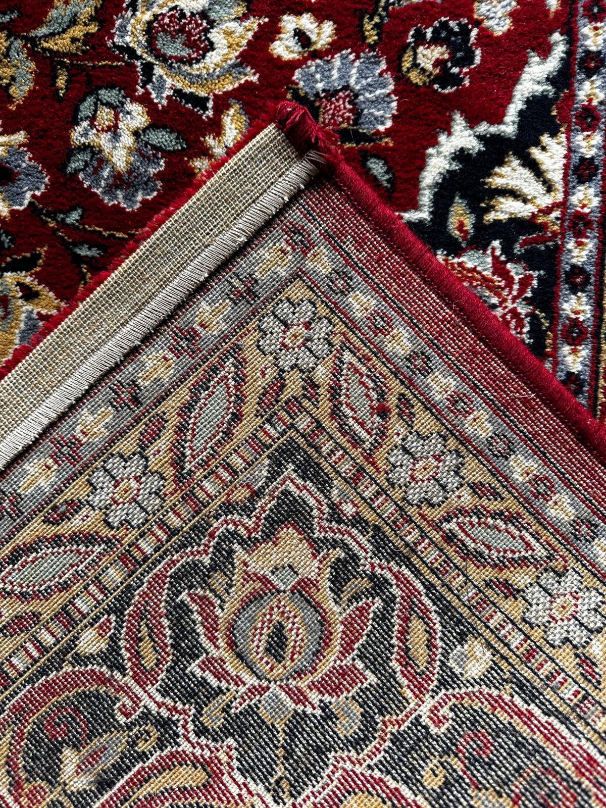 Oriental-style wool rug 2m x 3m