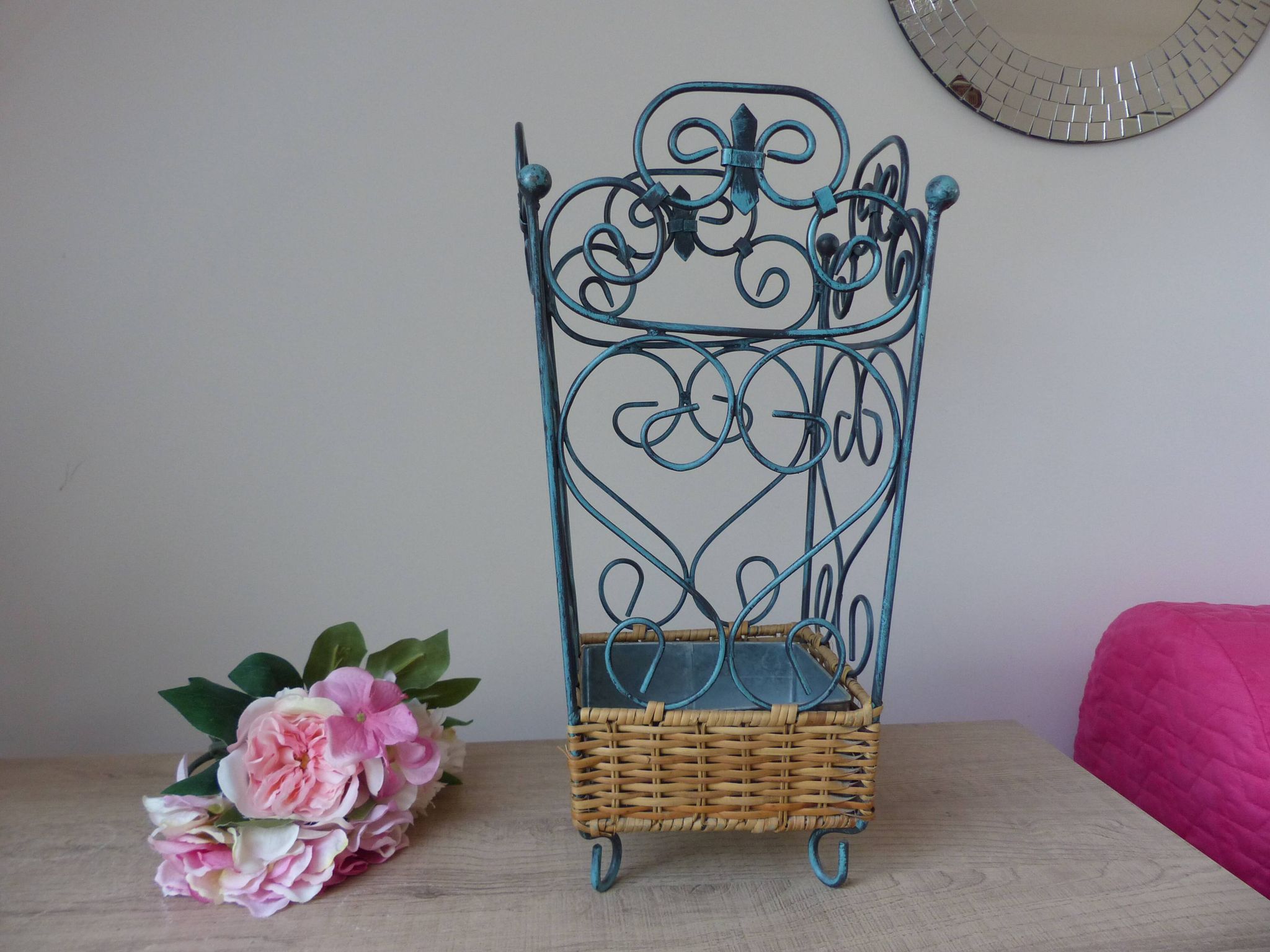 Shabby chic French umbrella stand in metal and woven wicker – storage