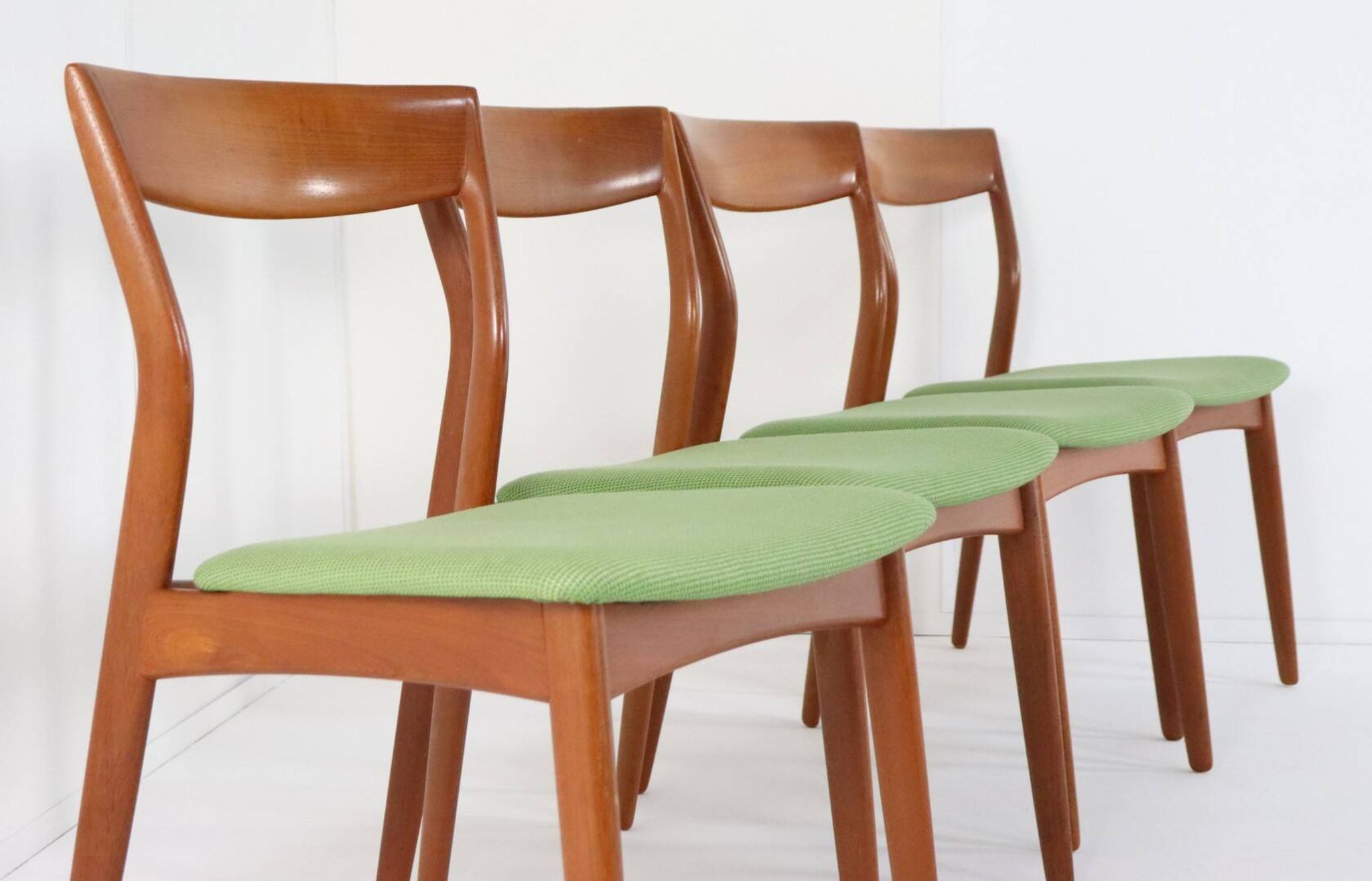 Ensemble de 4 chaises de salle à manger R. Borregaard pour Viborg
