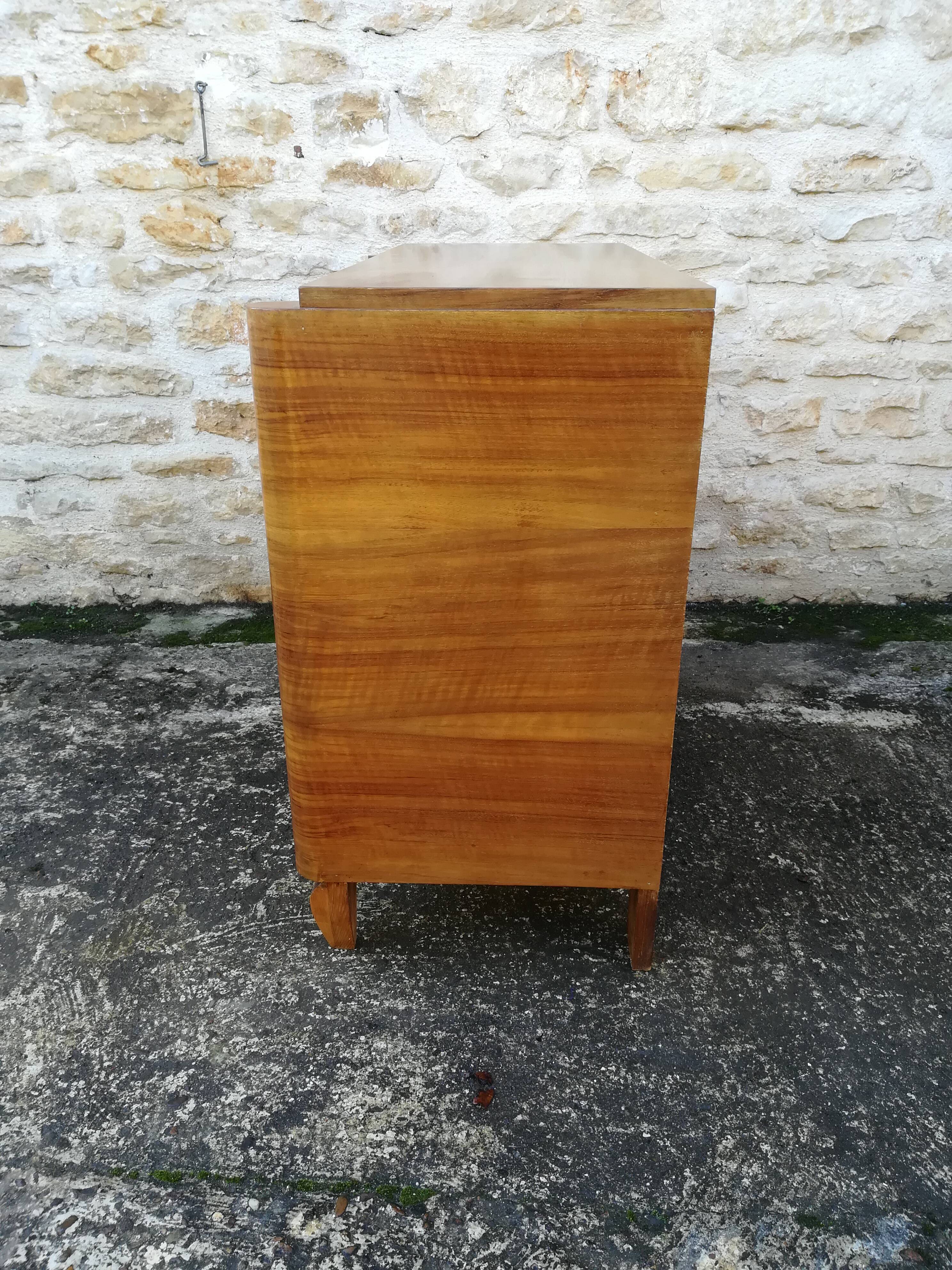 Vintage chest of drawers