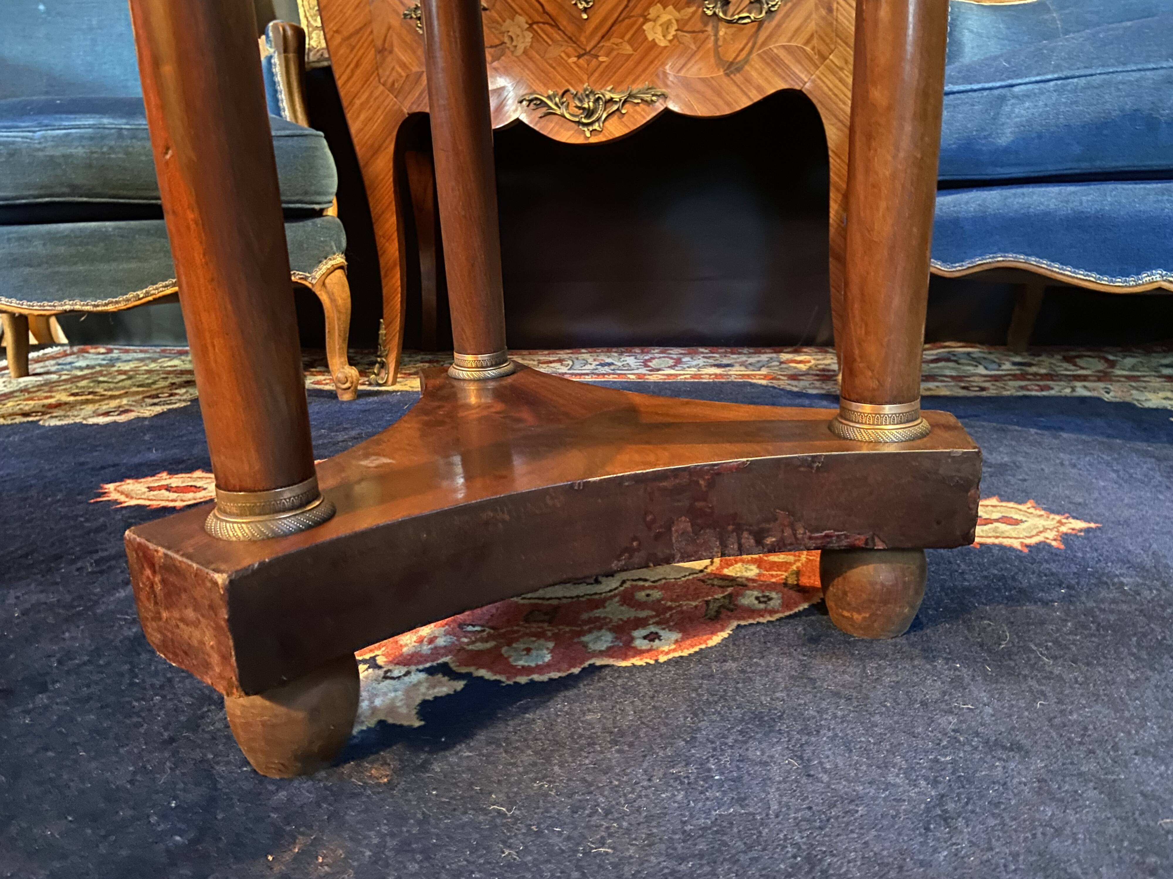 Empire circular pedestal table on 3 columns in mahogany with bronze marble top X