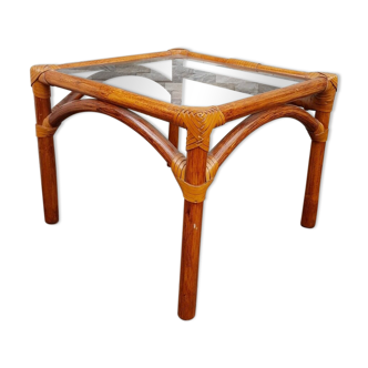 Table basse en osier plateau en verre fumé vintage