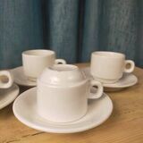 4 fours and 4 bistro coffee saucers