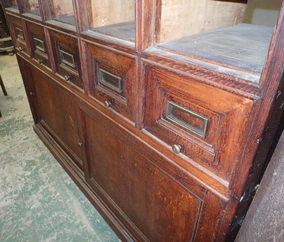 Entry furniture from a notary's minutiae