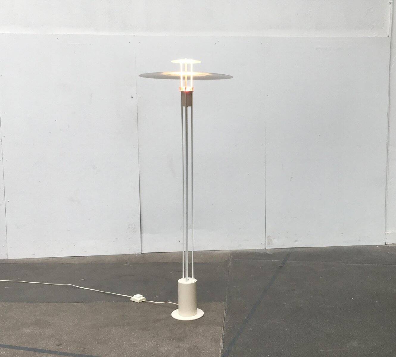 Lampadaire en métal danois de Frandsen, 1989