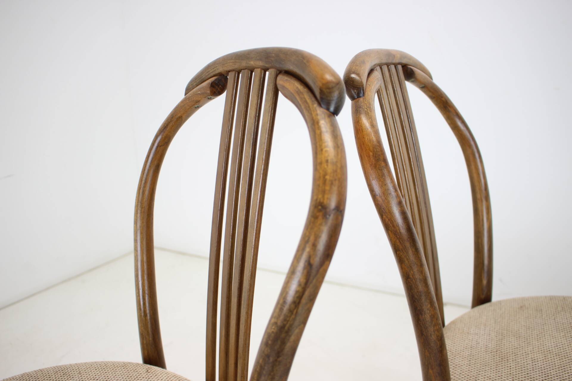 Ensemble de quatre chaises de salle à manger par TON, 1994