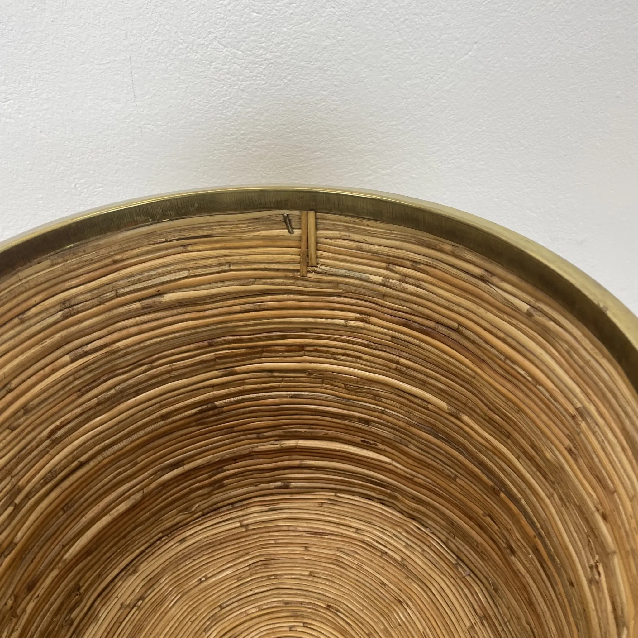 xl 31 cm, rare rattan and brass waste basket in the Crespi-Albini style, Italy 1970